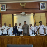 ATASI KELANGKAAN BBM SUBSIDI, KOMISI IV DPRD KALBAR JEMBATANI PERTEMUAN 3 ASOSIASI TRANSPORTASI, BPH MIGAS, DAN PERTAMINA